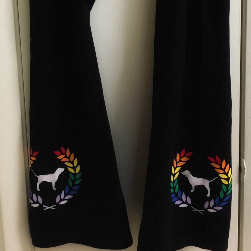 Like New VS Pink Rainbow logo Yoga Flares